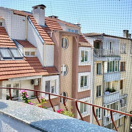 Bright Central Studio For 4 In Бургас Экстерьер фото