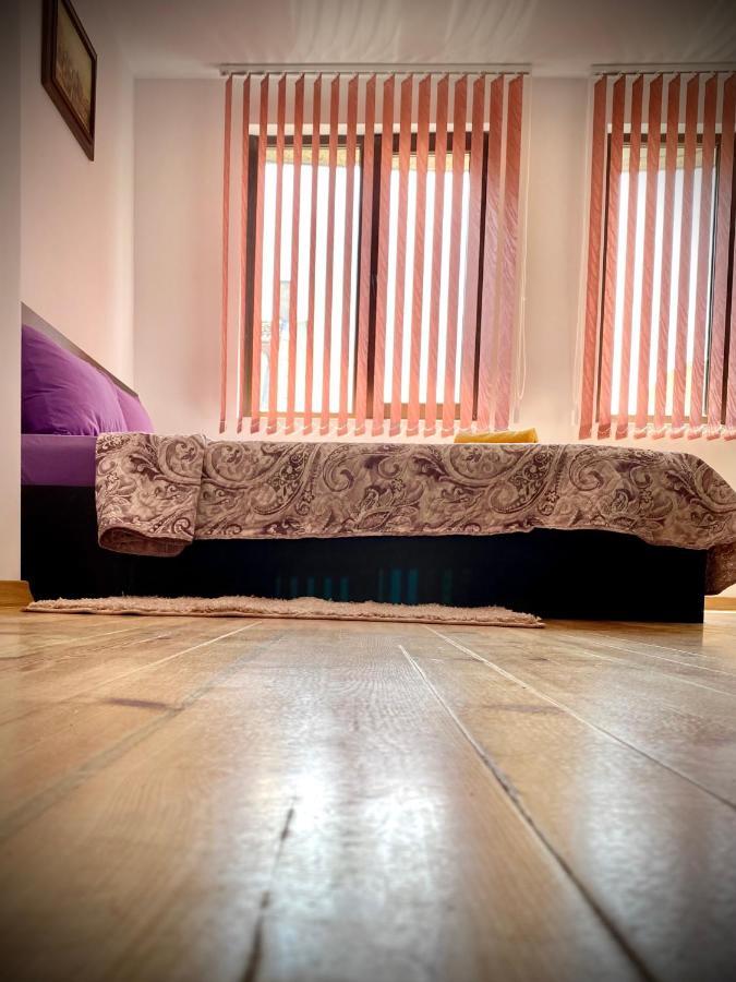 Bright Central Studio For 4 In Бургас Экстерьер фото