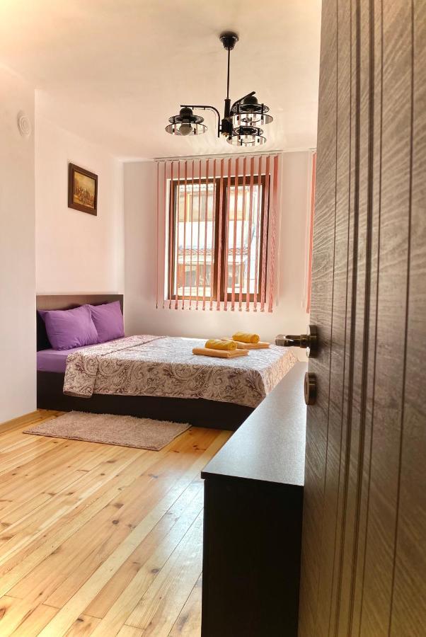 Bright Central Studio For 4 In Бургас Экстерьер фото