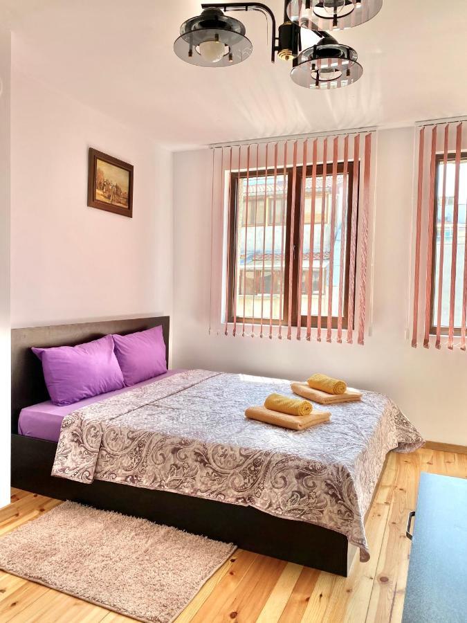 Bright Central Studio For 4 In Бургас Экстерьер фото